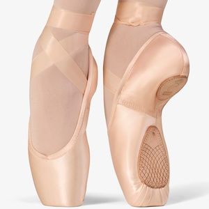 Ballet pointe shoes